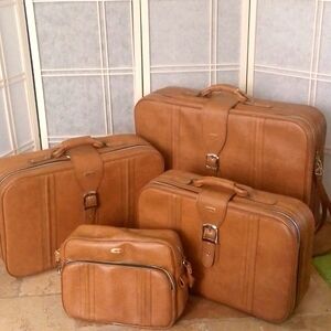 RARE Vintage Flying Time 4 Piece Luggage Set